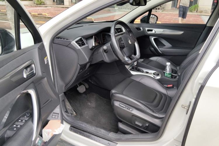 Used DS 6 2016 1.6T Luxury Edition THP160 Driver Seat