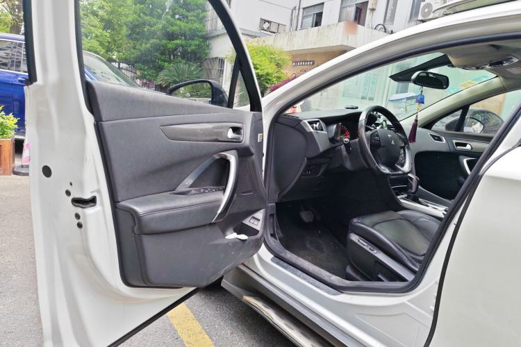 Used DS 6 2016 1.6T Luxury Edition THP160 Driver Seat