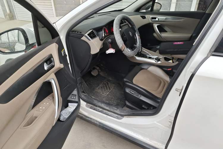 Used DS 6 2016 1.6T Luxury Edition THP160 Driver Seat