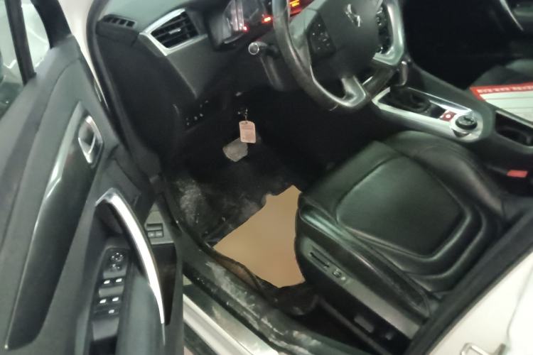 Used DS 6 2016 1.6T Luxury Edition THP160 Driver Seat