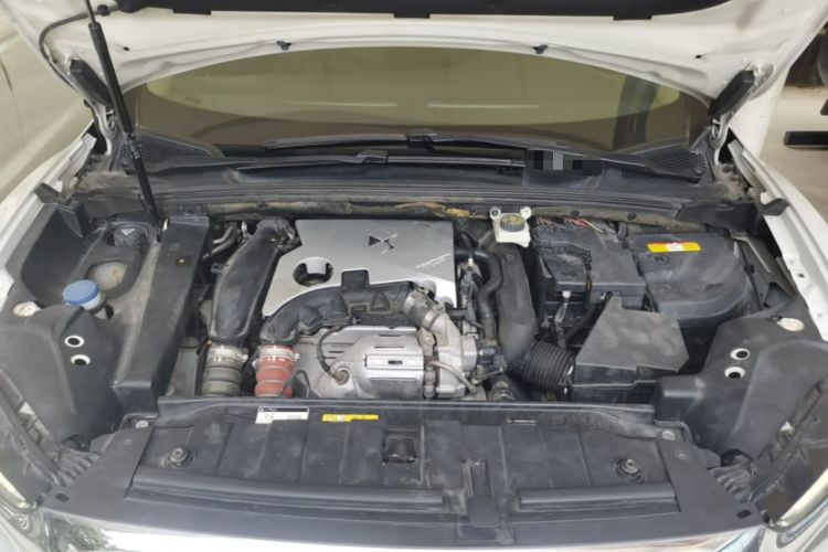 Used DS 6 2016 1.6T Luxury Edition THP160 Engine Bay