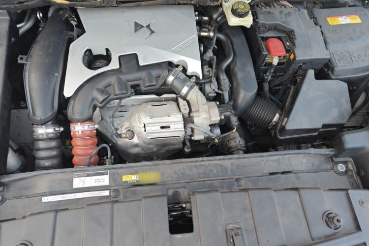 Used DS 6 2016 1.6T Luxury Edition THP160 Engine Bay