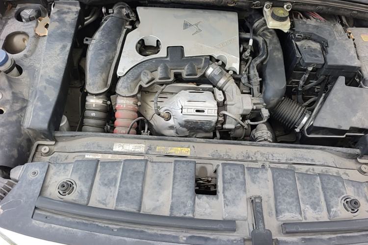 Used DS 6 2016 1.6T Luxury Edition THP160 Engine Bay