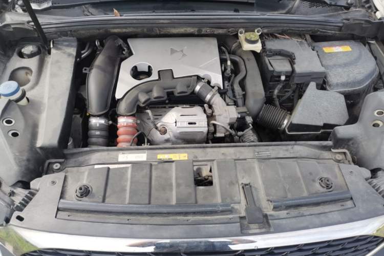 Used DS 6 2016 1.6T Luxury Edition THP160 Engine Bay