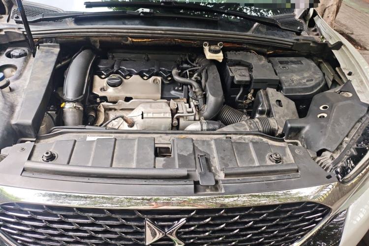 Used DS 6 2016 1.6T Luxury Edition THP160 Engine Bay