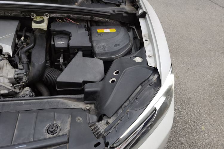 Used DS 6 2016 1.6T Luxury Edition THP160 Engine Bay Left