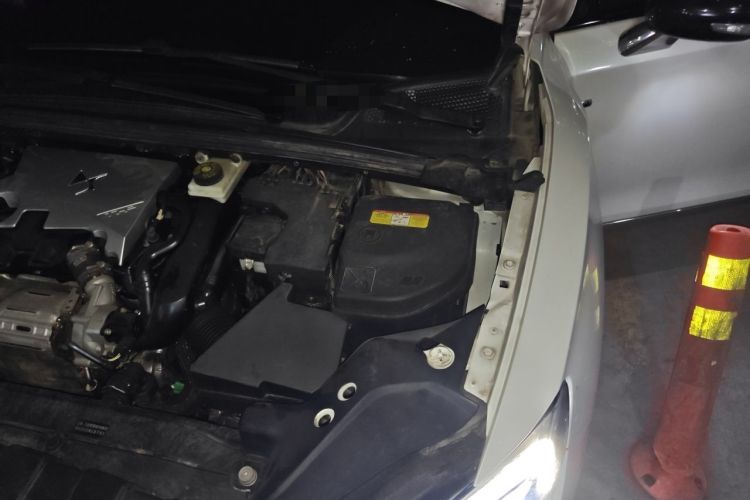 Used DS 6 2016 1.6T Luxury Edition THP160 Engine Bay Left