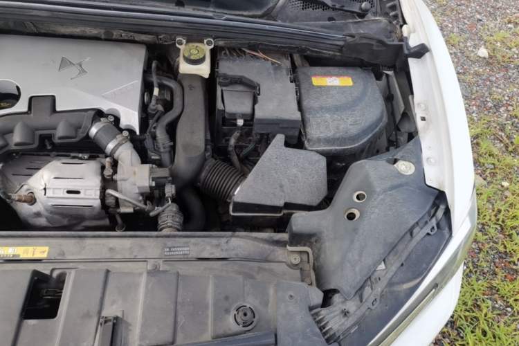 Used DS 6 2016 1.6T Luxury Edition THP160 Engine Bay Left