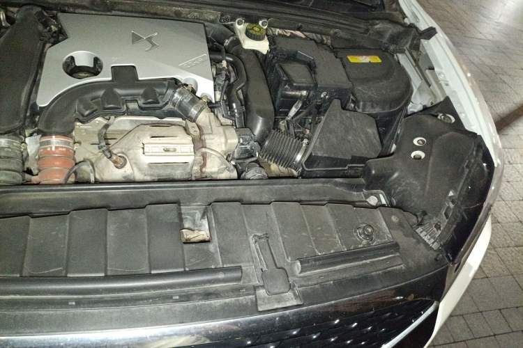 Used DS 6 2016 1.6T Luxury Edition THP160 Engine Bay Left