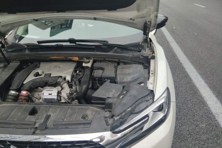 Used DS 6 2016 1.6T Luxury Edition THP160 Engine Bay Left