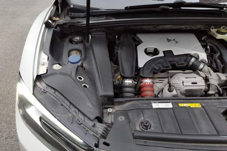Used DS 6 2016 1.6T Luxury Edition THP160 Engine Bay Right