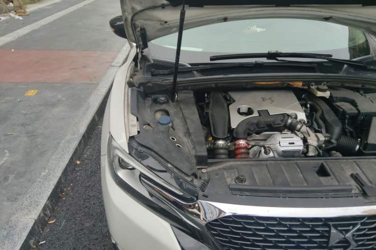 Used DS 6 2016 1.6T Luxury Edition THP160 Engine Bay Right