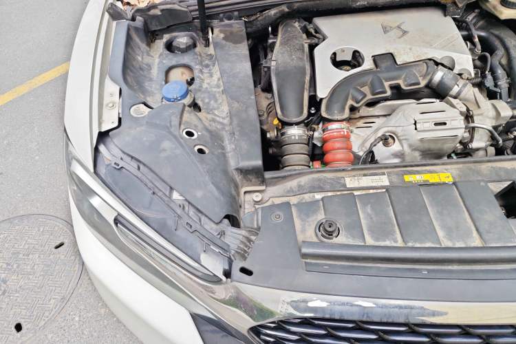 Used DS 6 2016 1.6T Luxury Edition THP160 Engine Bay Right