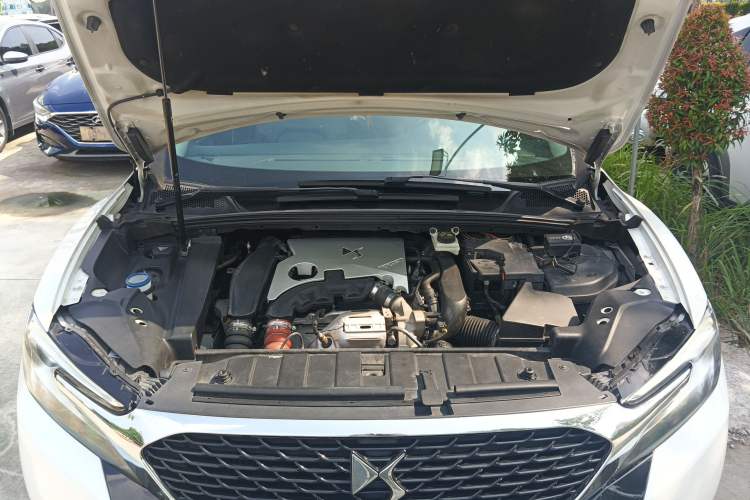 Used DS 6 2016 1.6T Luxury Edition THP160 Engine Bay