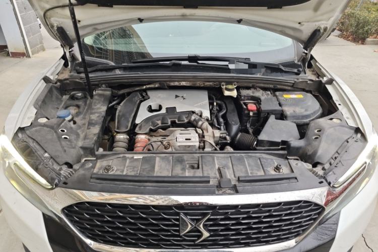 Used DS 6 2016 1.6T Luxury Edition THP160 Engine Bay