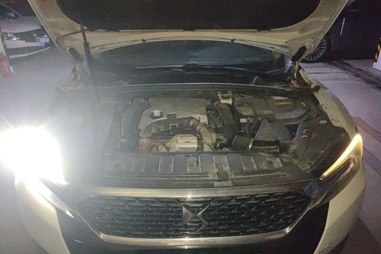 Used DS 6 2016 1.6T Luxury Edition THP160 Engine Bay