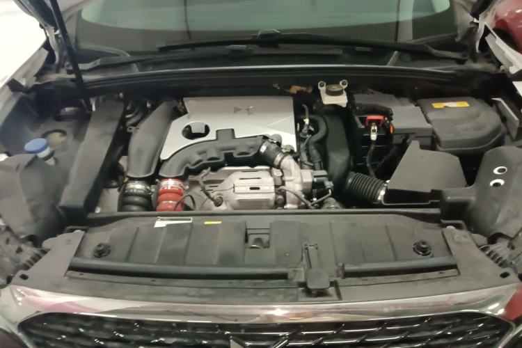Used DS 6 2016 1.6T Luxury Edition THP160 Engine Bay