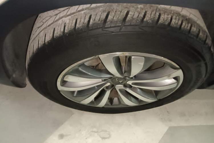 Used DS 6 2016 1.6T Luxury Edition THP160 Exterior 4