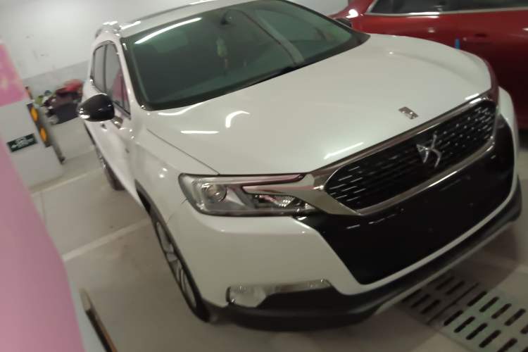 Used DS 6 2016 1.6T Luxury Edition THP160 Front Right 45 Deg
