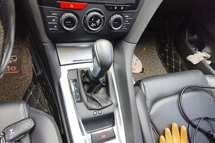 Used DS 6 2016 1.6T Luxury Edition THP160 Gear Lever