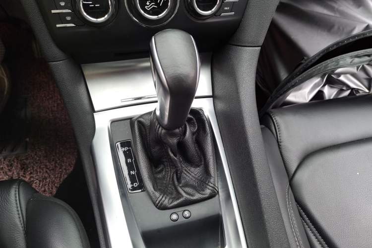 Used DS 6 2016 1.6T Luxury Edition THP160 Gear Lever