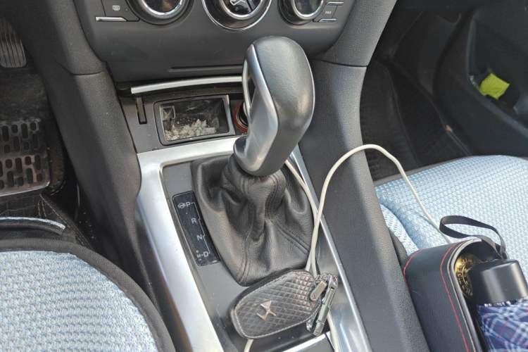 Used DS 6 2016 1.6T Luxury Edition THP160 Gear Lever