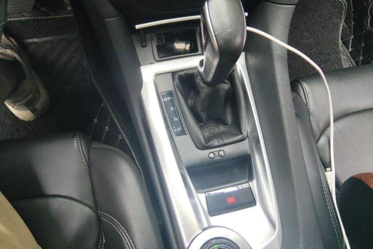 Used DS 6 2016 1.6T Luxury Edition THP160 Gear Lever