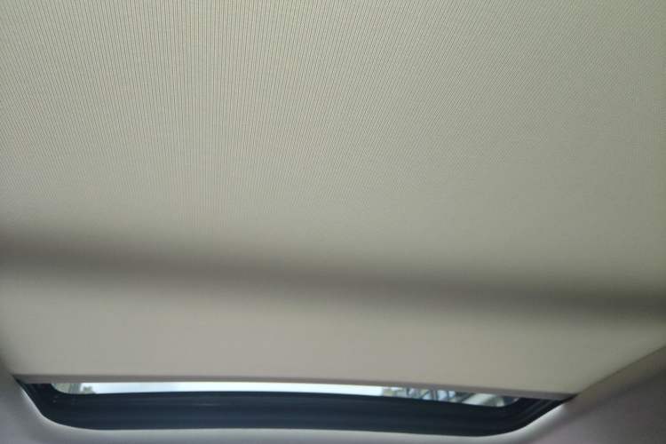 Used DS 6 2016 1.6T Luxury Edition THP160 Headliner