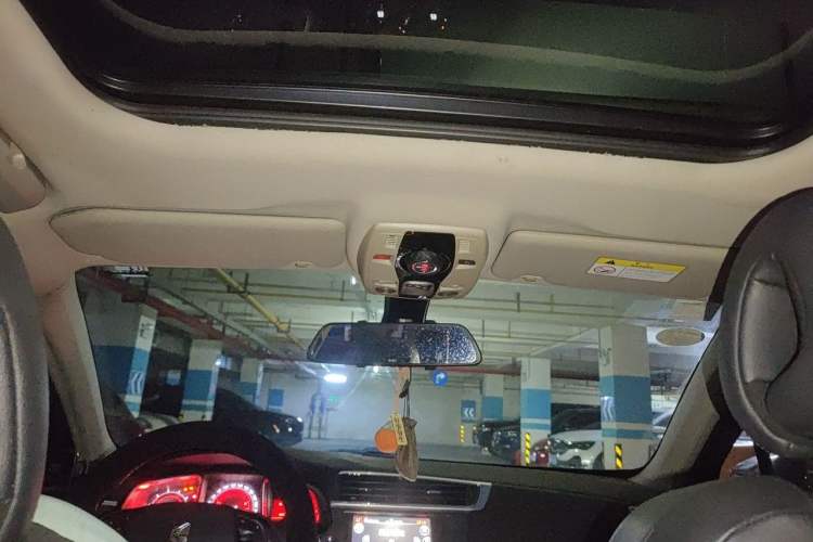 Used DS 6 2016 1.6T Luxury Edition THP160 Headliner