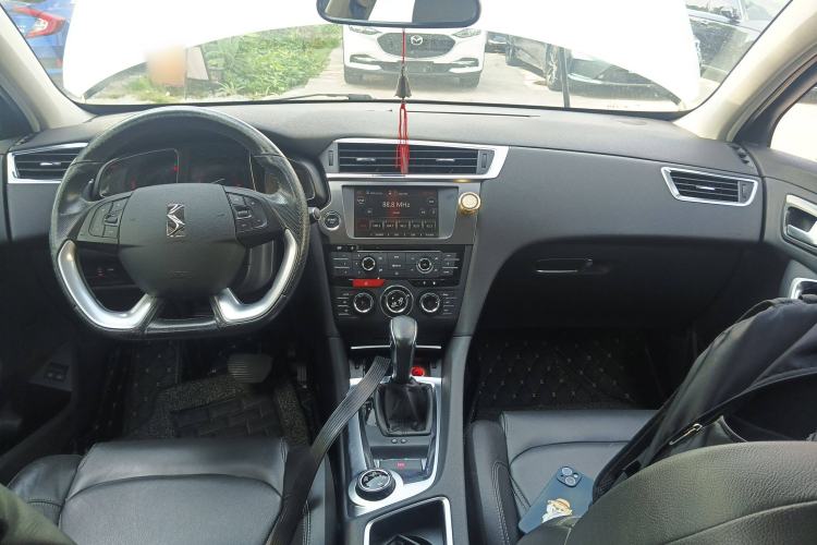 Used DS 6 2016 1.6T Luxury Edition THP160 Interior 2