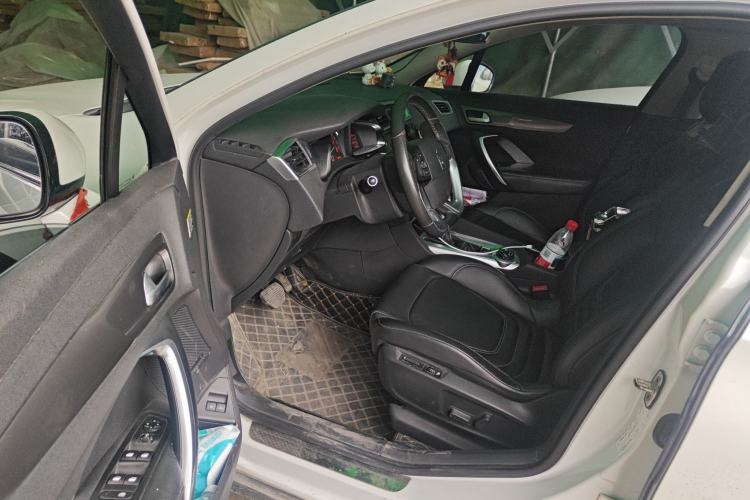 Used DS 6 2016 1.6T Luxury Edition THP160 Interior 3