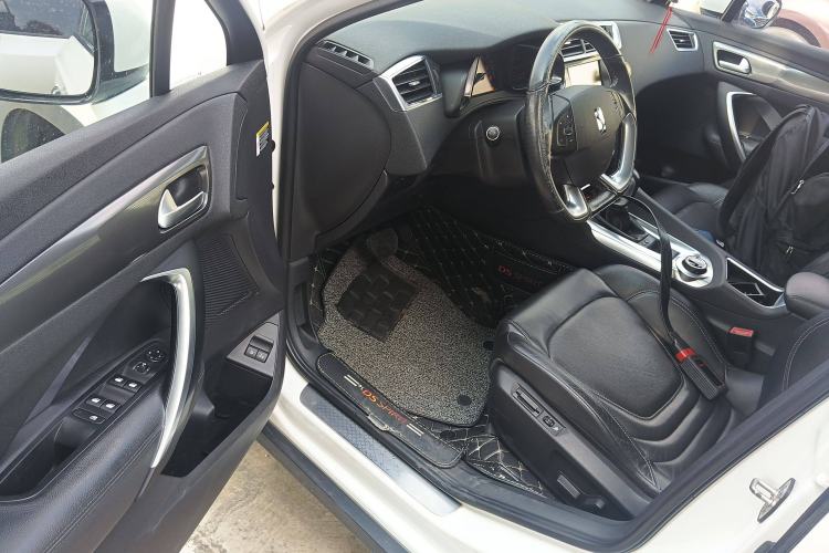 Used DS 6 2016 1.6T Luxury Edition THP160 Interior 3
