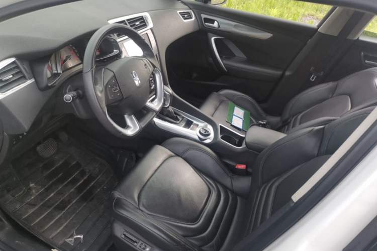 Used DS 6 2016 1.6T Luxury Edition THP160 Left Front Seat