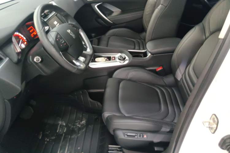 Used DS 6 2016 1.6T Luxury Edition THP160 Left Front Seat
