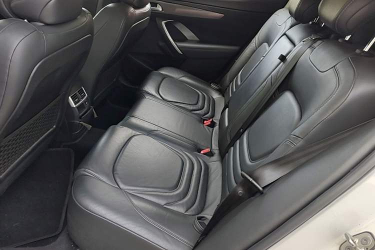 Used DS 6 2016 1.6T Luxury Edition THP160 Left Rear Seat