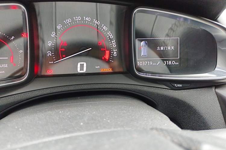 Used DS 6 2016 1.6T Luxury Edition THP160 Odometer Close Up
