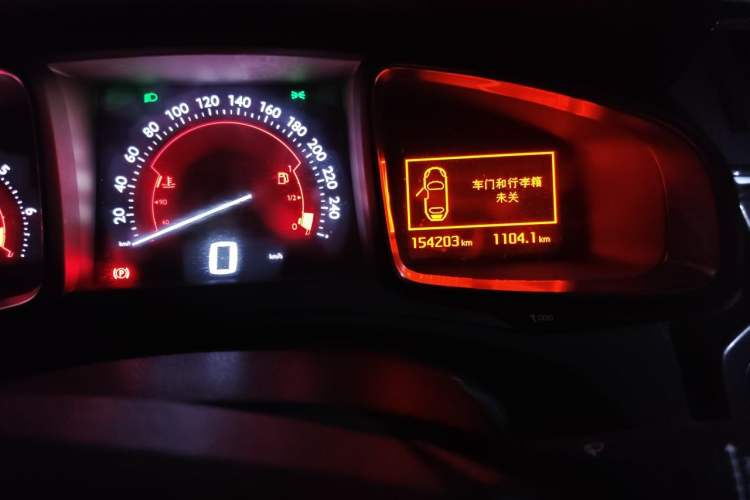 Used DS 6 2016 1.6T Luxury Edition THP160 Odometer Close Up