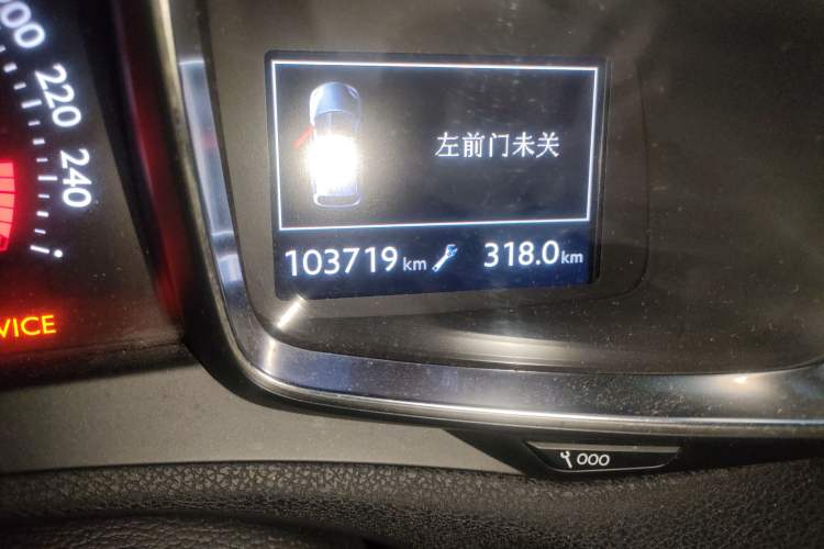 Used DS 6 2016 1.6T Luxury Edition THP160 Odometer Close Up