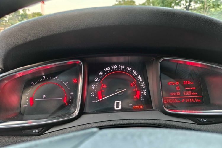 Used DS 6 2016 1.6T Luxury Edition THP160 Odometer Close Up
