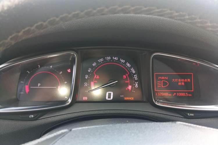 Used DS 6 2016 1.6T Luxury Edition THP160 Odometer Close Up