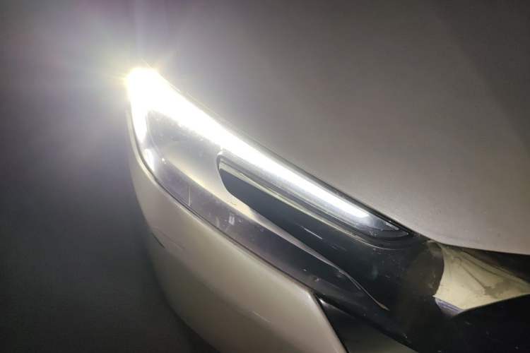 Used DS 6 2016 1.6T Luxury Edition THP160 Right Front Headlight