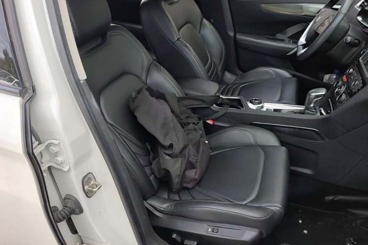 Used DS 6 2016 1.6T Luxury Edition THP160 Right Front Seat