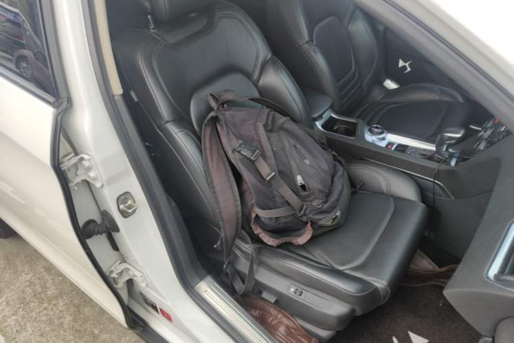 Used DS 6 2016 1.6T Luxury Edition THP160 Right Front Seat