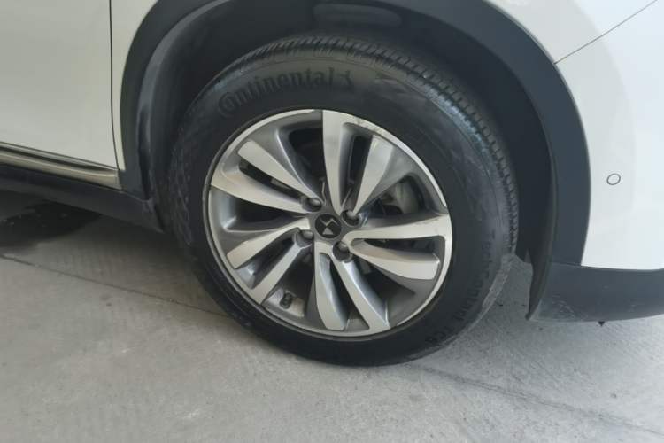 Used DS 6 2016 1.6T Luxury Edition THP160 Right Front Wheel Hub