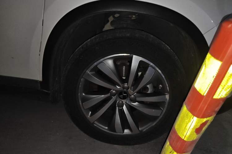 Used DS 6 2016 1.6T Luxury Edition THP160 Right Front Wheel Hub