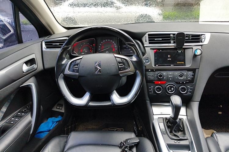 Used DS 6 2016 1.6T Luxury Edition THP160 Steering Wheel