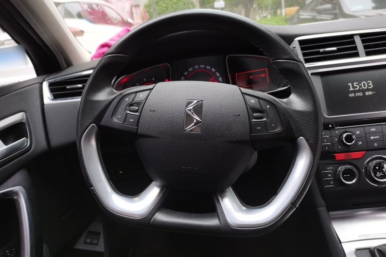 Used DS 6 2016 1.6T Luxury Edition THP160 Steering Wheel