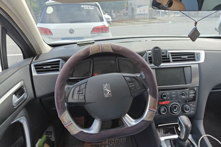 Used DS 6 2016 1.6T Luxury Edition THP160 Steering Wheel