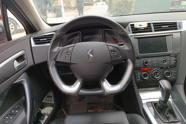 Used DS 6 2016 1.6T Luxury Edition THP160 Steering Wheel