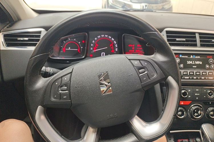Used DS 6 2016 1.6T Luxury Edition THP160 Steering Wheel